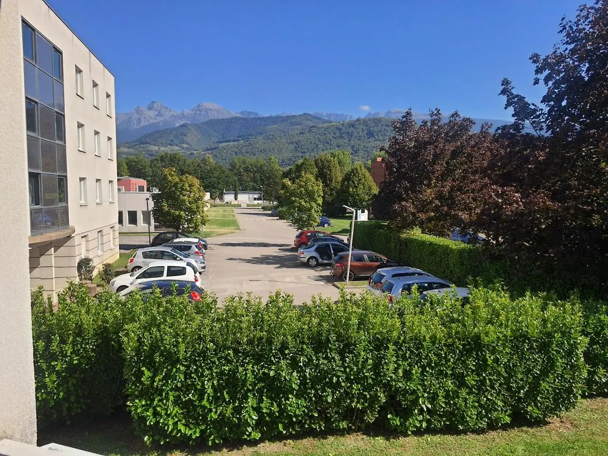 Studio au calme dans résidence Gauguin pour location courte durée et étudiants Gières