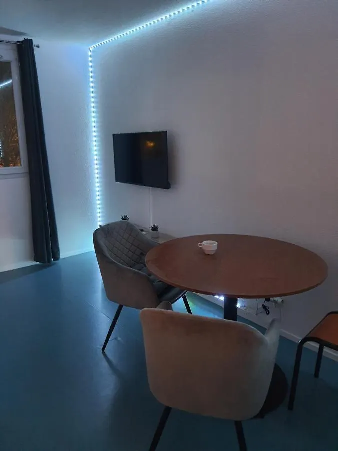 Studio au calme dans résidence Gauguin pour location courte durée et étudiants Gières 0*,