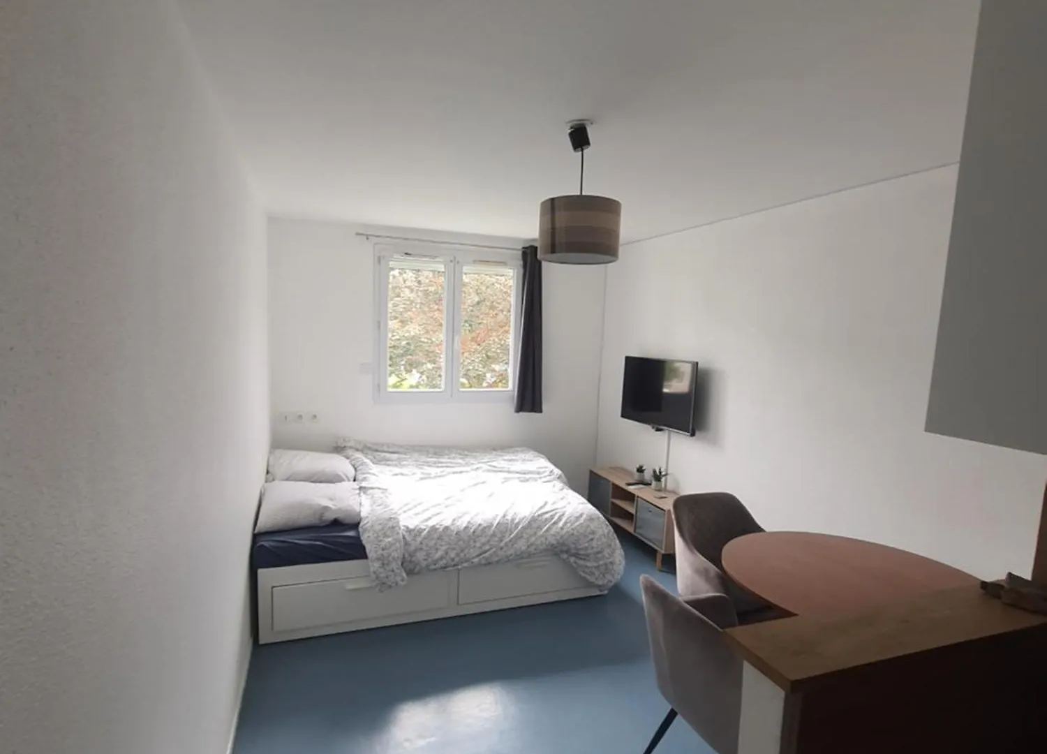 Appartement Studio au calme dans résidence Gauguin pour location courte durée et étudiants Gières France